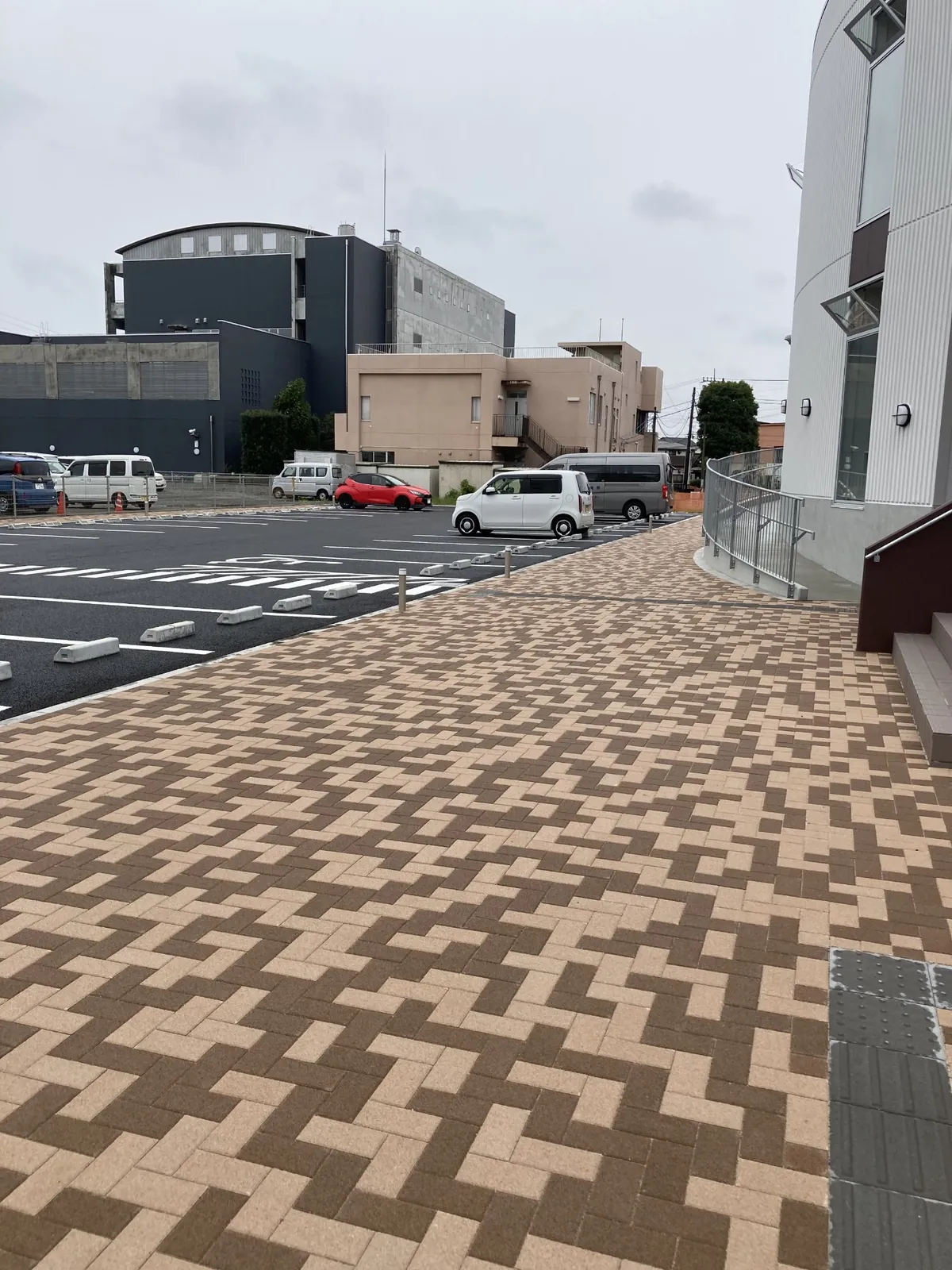 南分庁舎前の駐車場